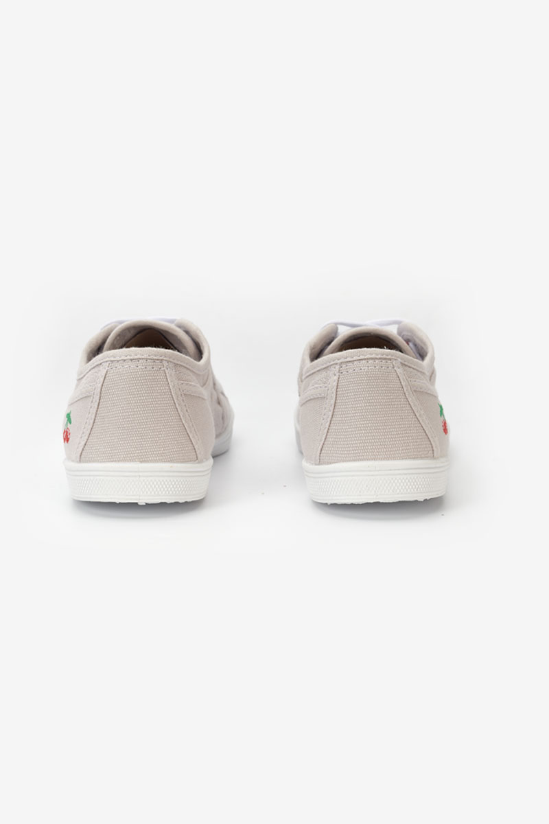 Basic Sneakers in Taupe