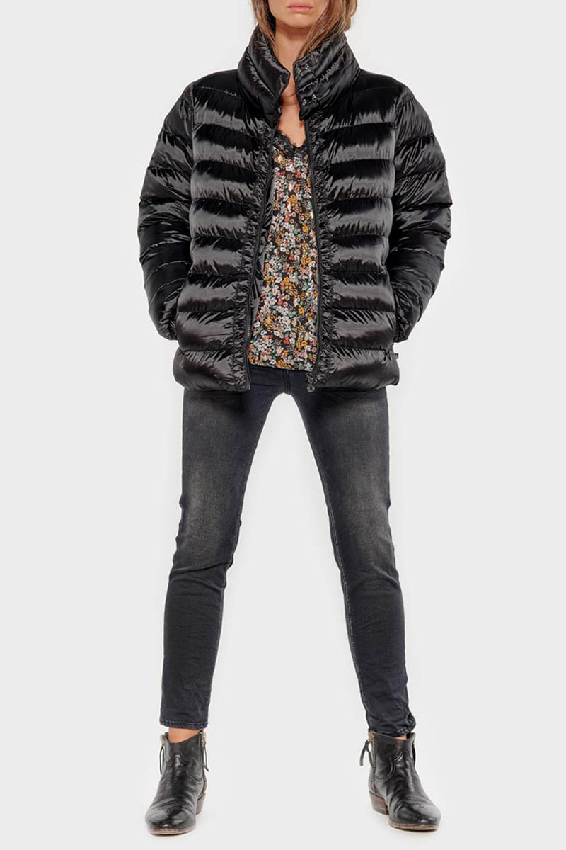 Daunenjacke Dolores in schwarz