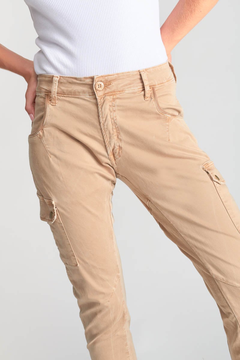 Hose Rivera in grau
