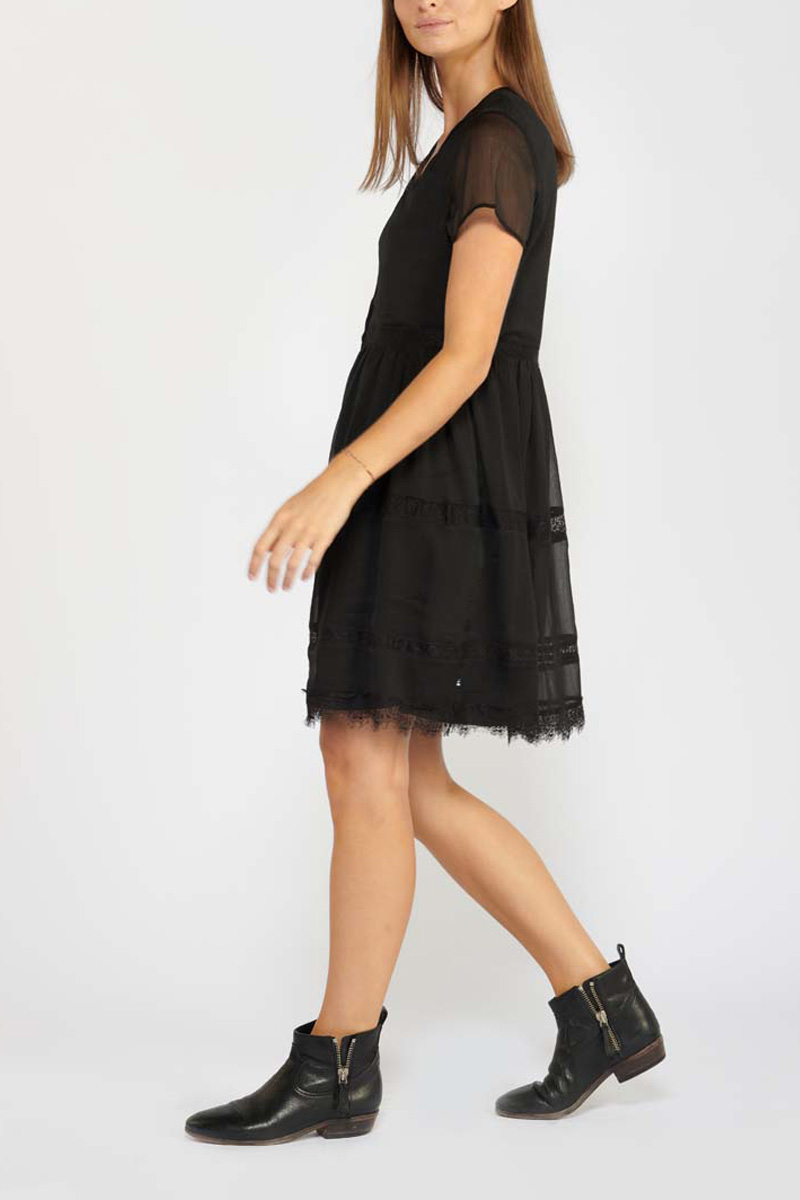 Kleid Inaya in schwarz