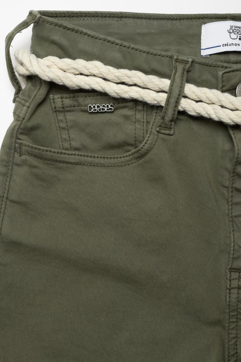 Shorts Tiko in grün
