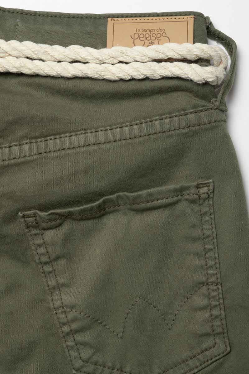 Shorts Tiko in grün