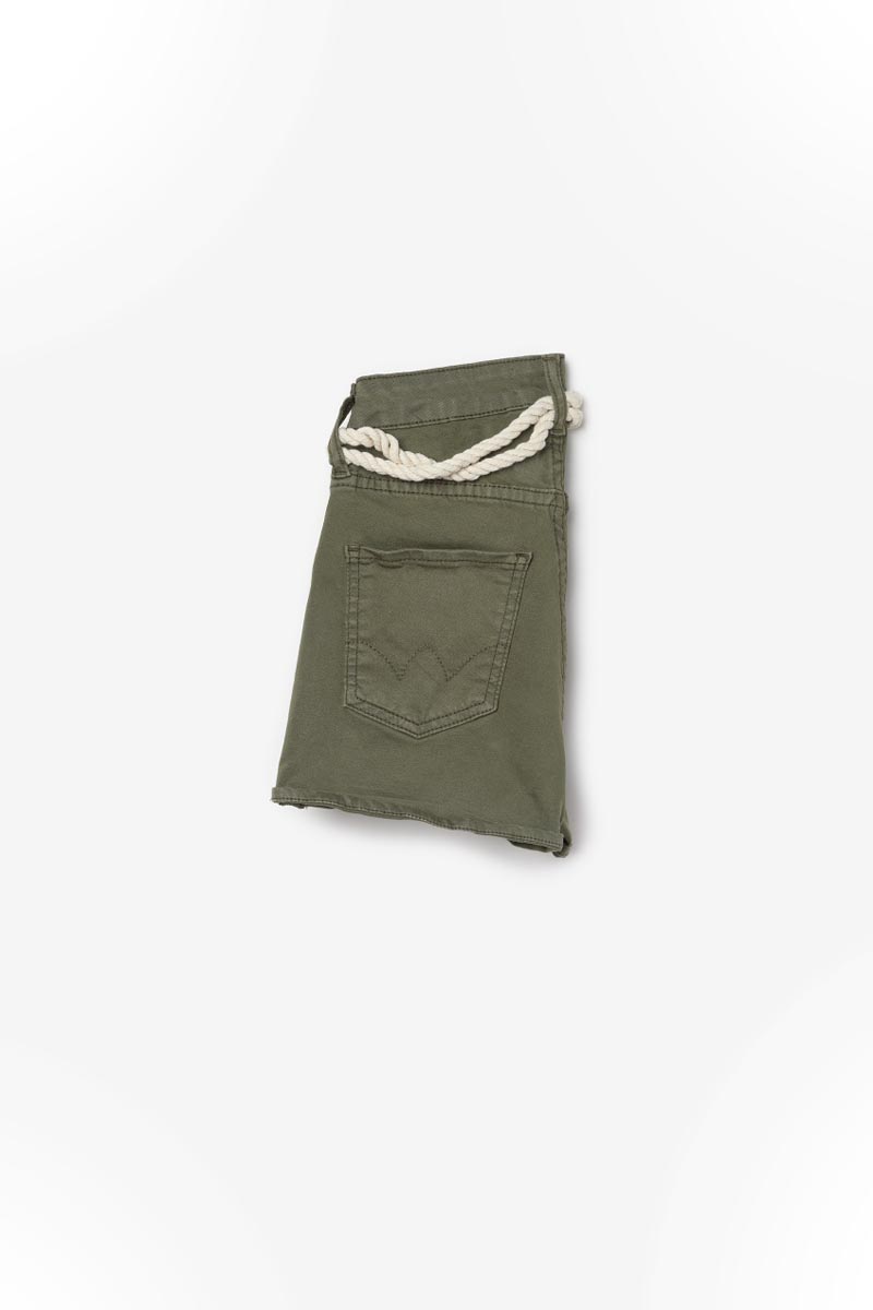 Shorts Tiko in grün