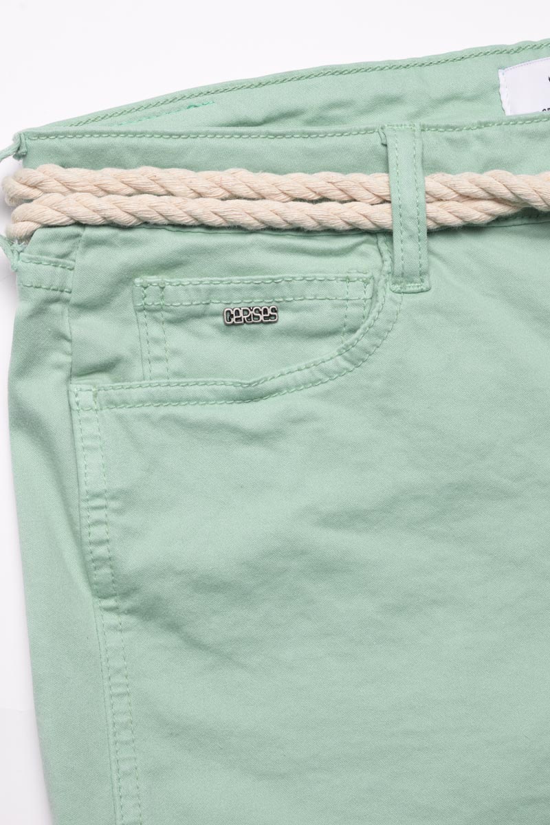 Shorts Tiko in grün