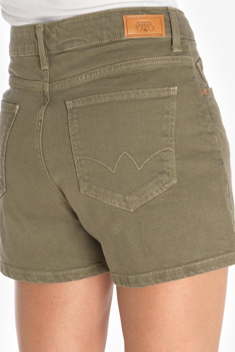 Shorts Mosta in Grün