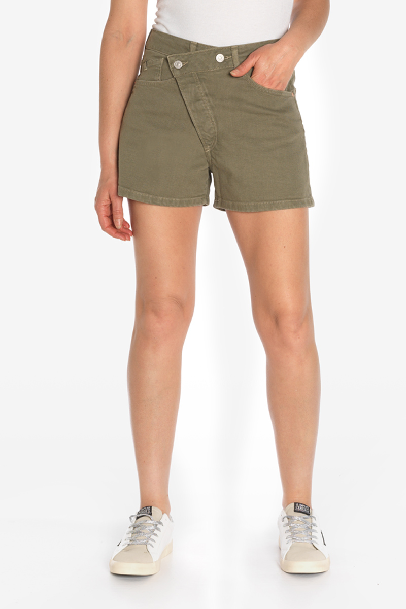 Shorts Mosta in Grün