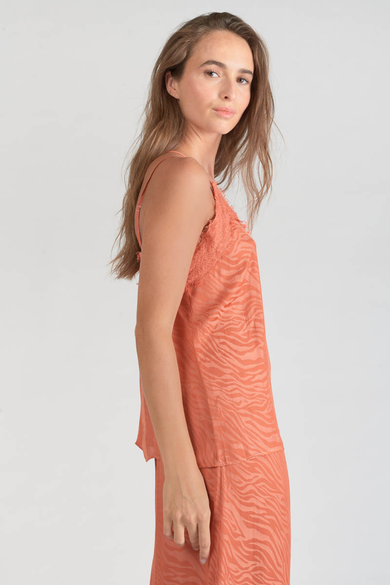 Caraco Ayek aus Jacquard in Korallenorange.