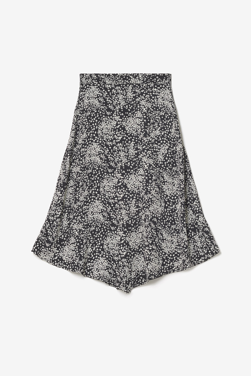 Langer Rock Cassand mit schwarz-weißem Blumenmuster