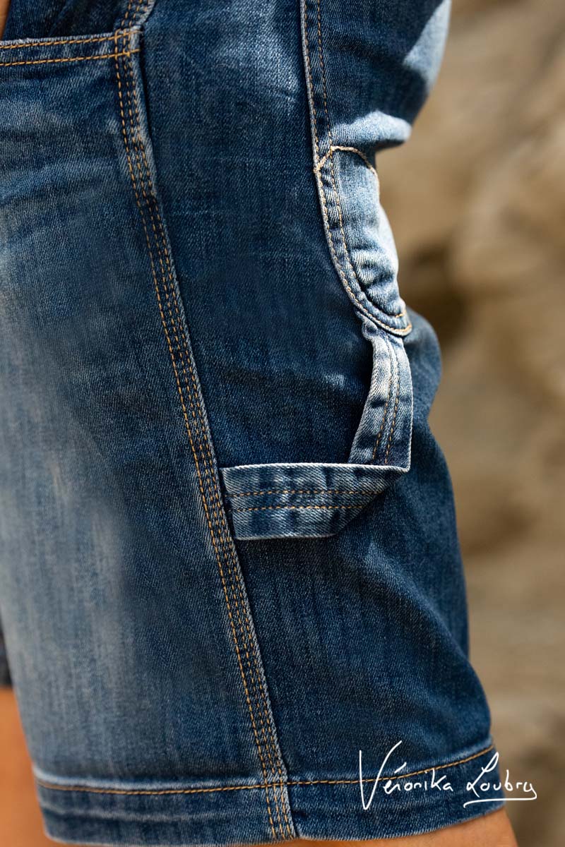 Charpentier-Bermuda aus blauem Jeansstoff by Véronika Loubry