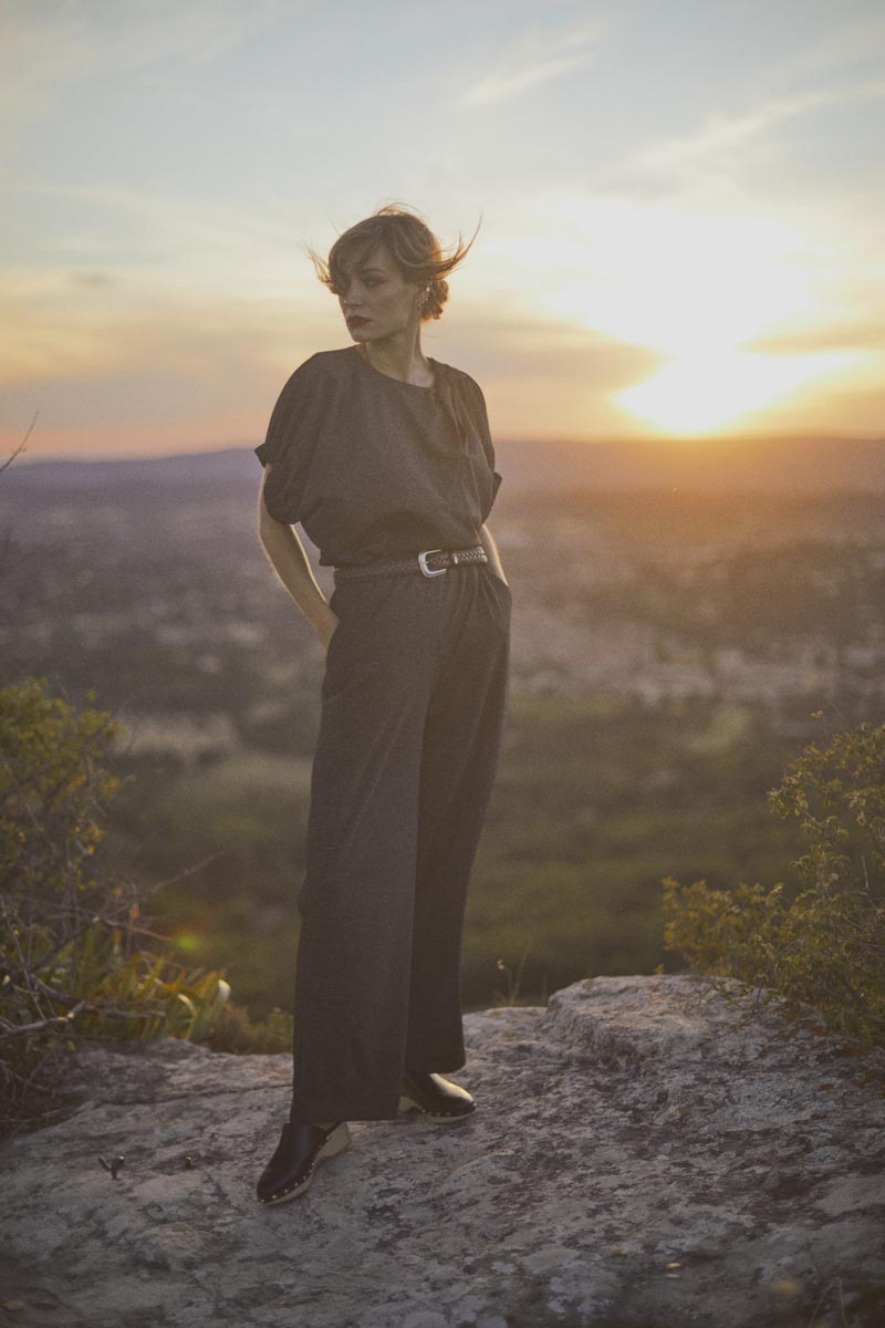 Hose Moretz in schwarz irisierend