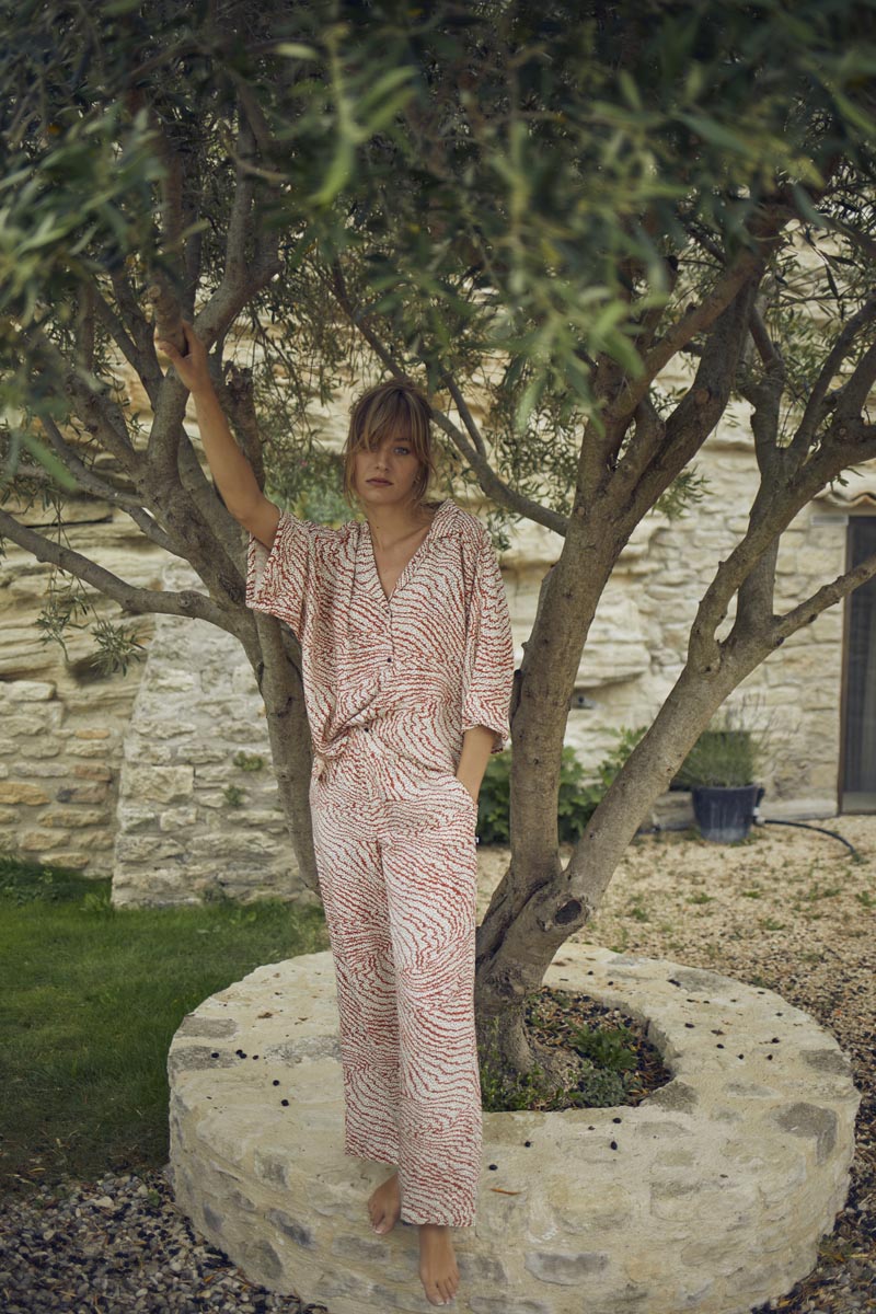 Fließende Hose Yesa mit orange-schwarzem Muster