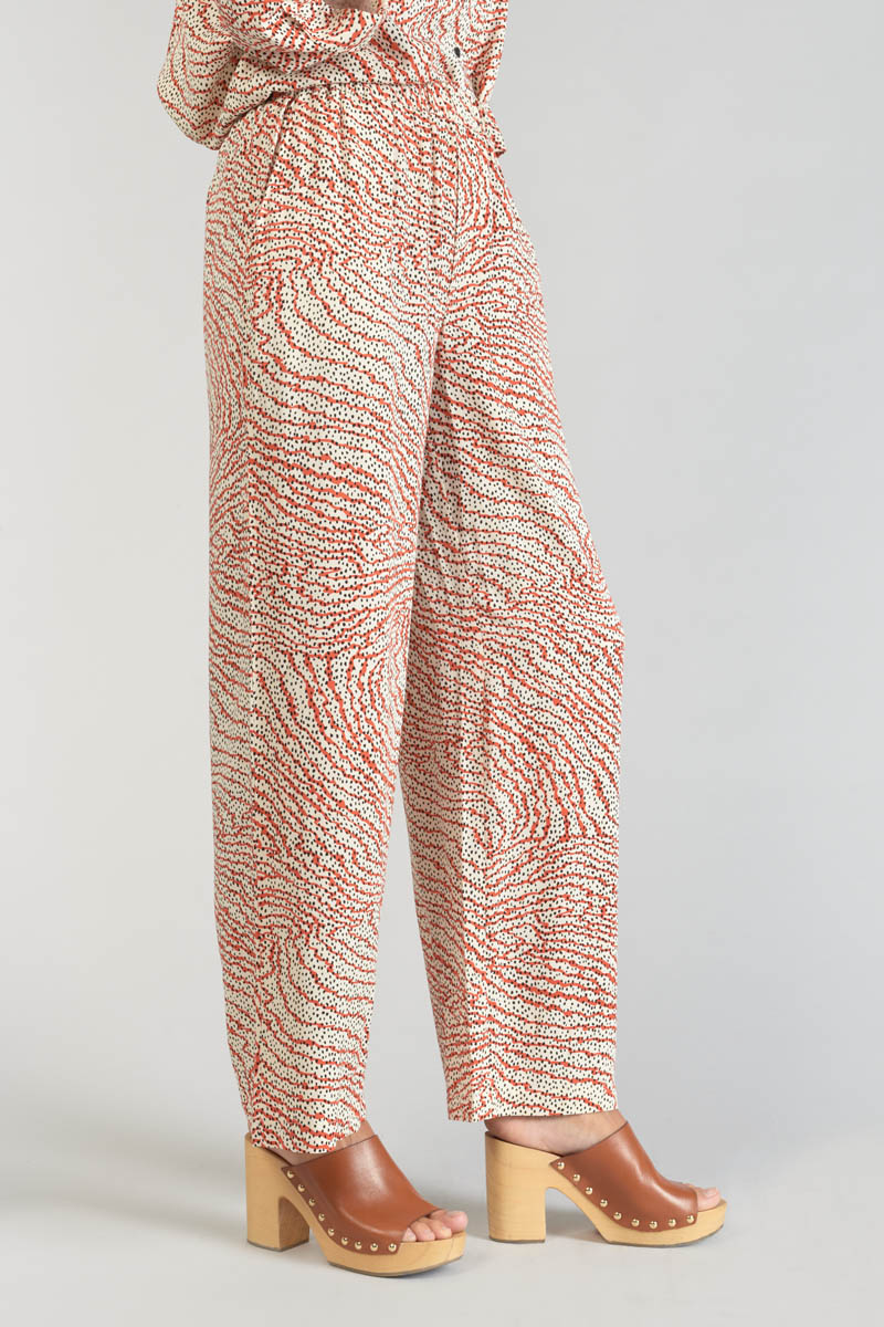 Fließende Hose Yesa mit orange-schwarzem Muster