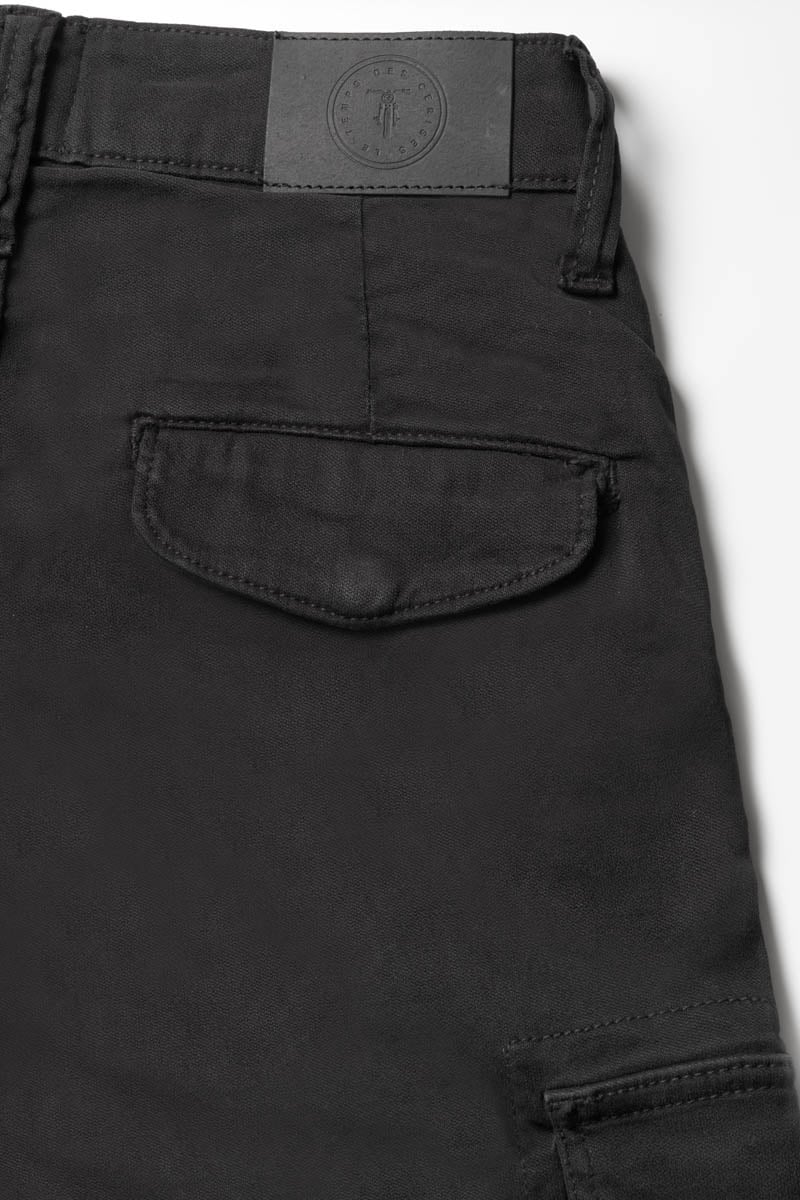 Tapered pants Kalvin in schwarz
