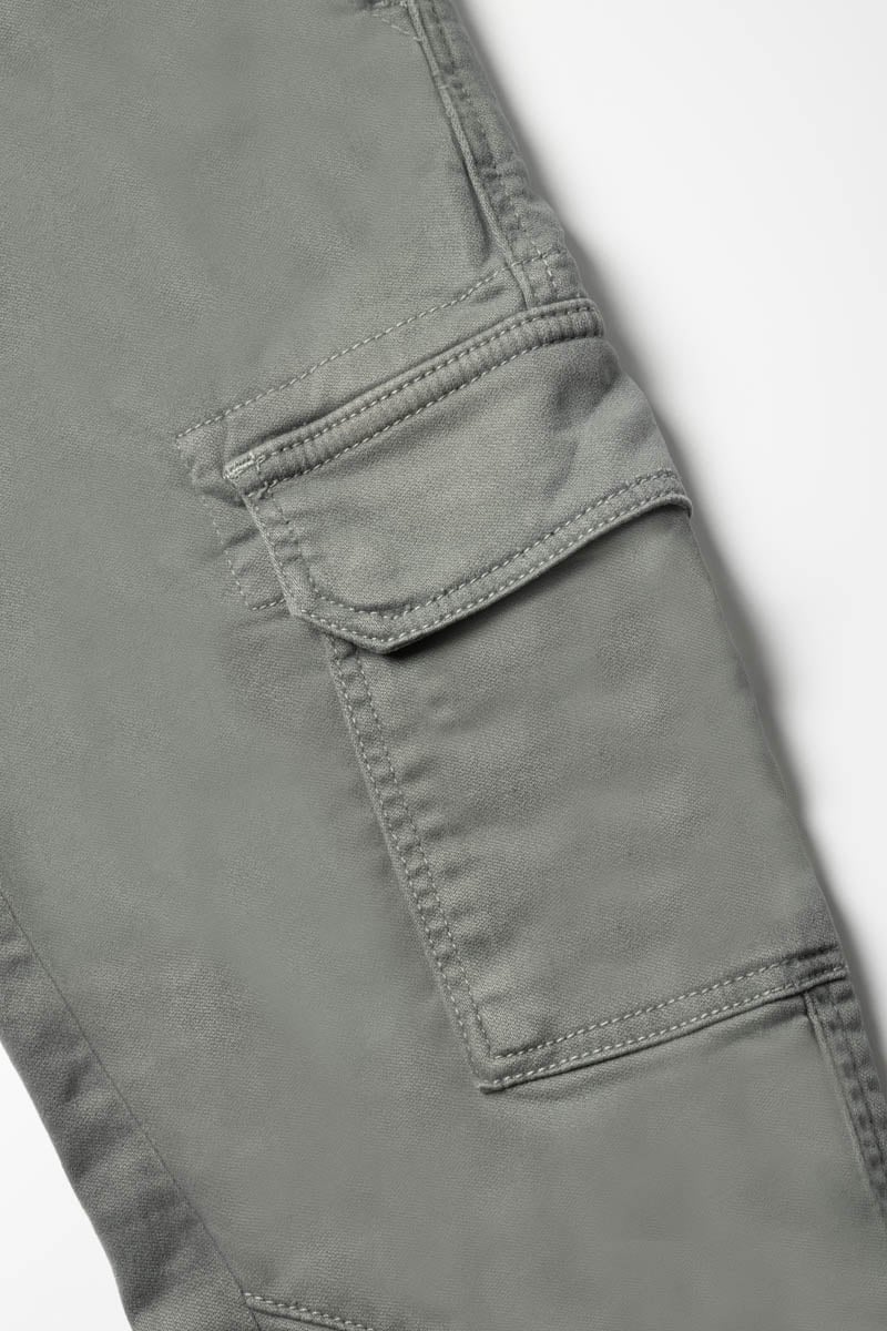 Tapered pants Kalvin in grau