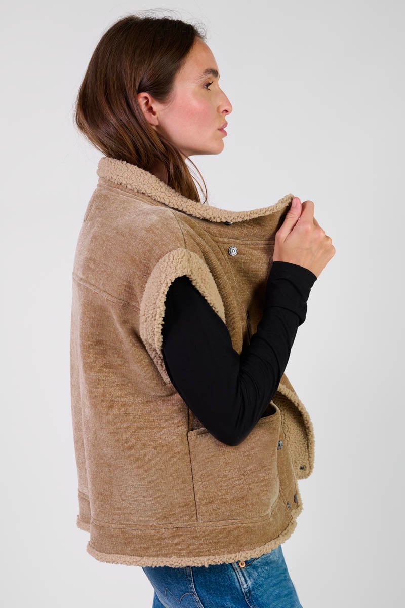 Ärmellose jacke Fuji in grau