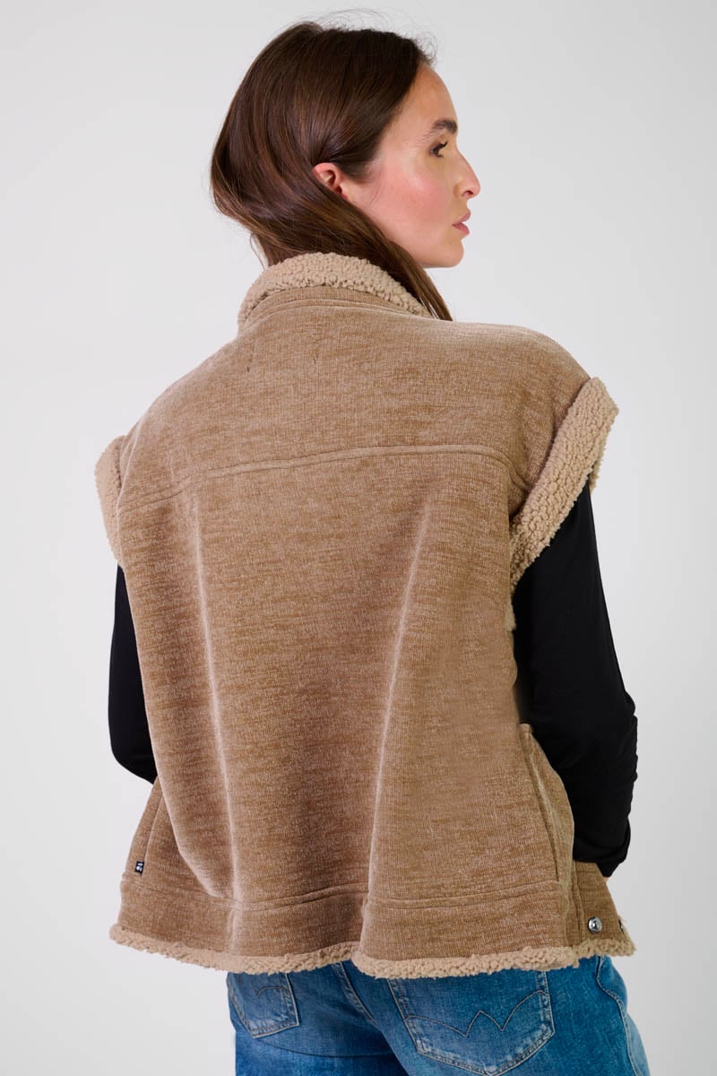 Ärmellose jacke Fuji in grau