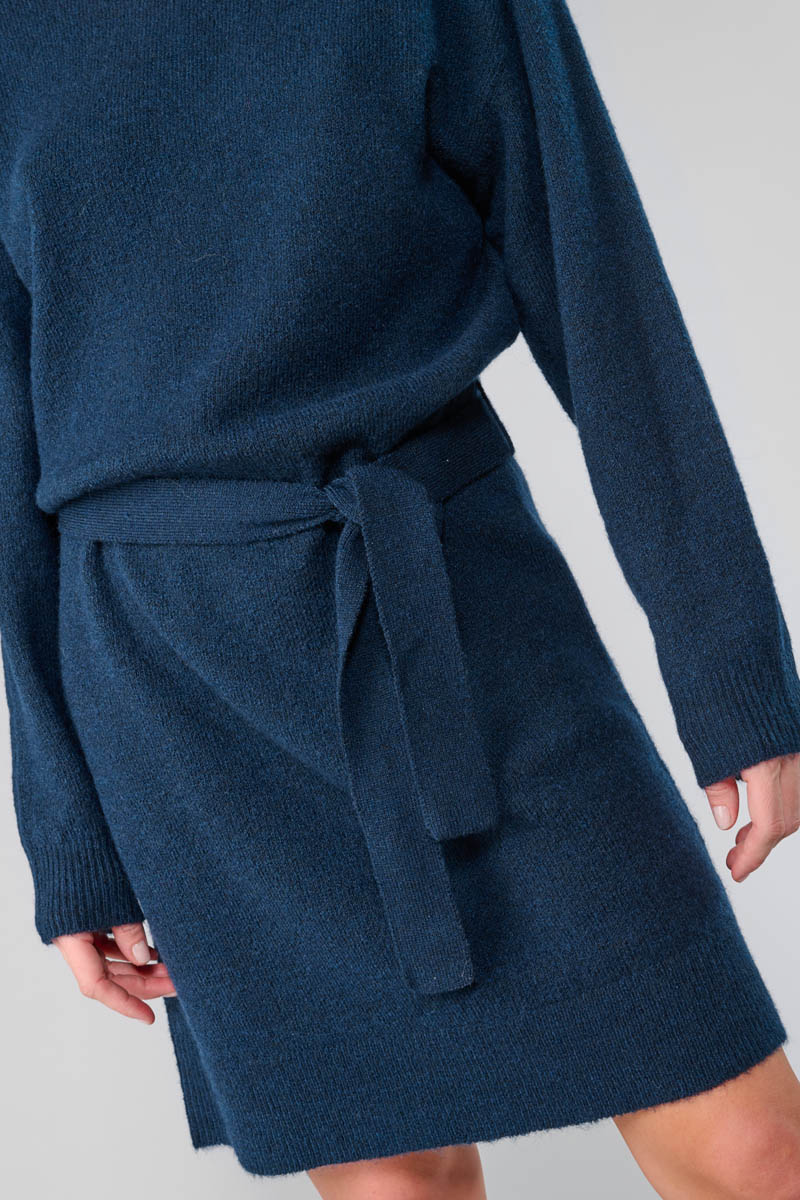 Kleid Tortanq in blau