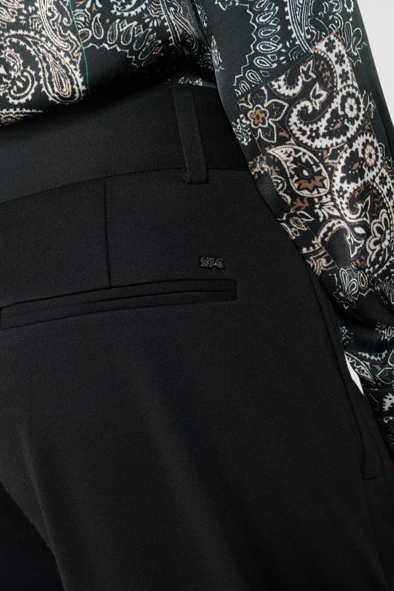 Hose Igor in schwarz