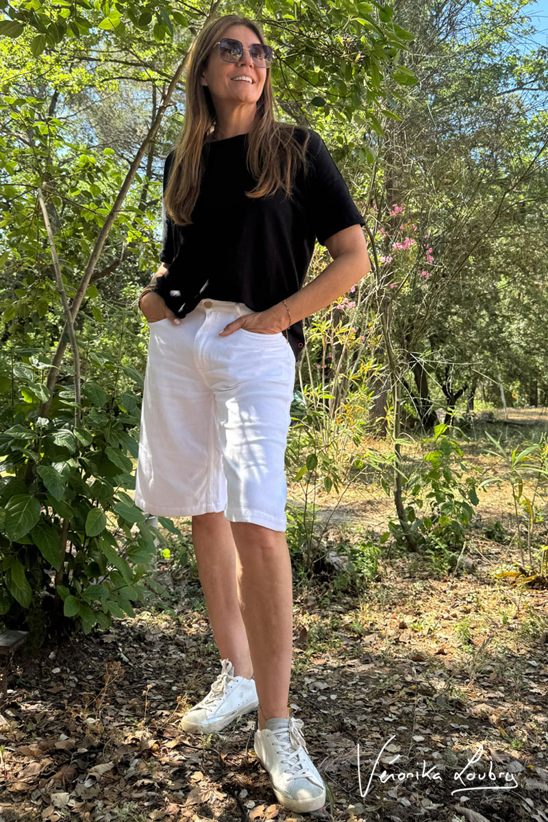 Bermuda Anaïs aus weißem Jeansstoff by Véronika Loubry