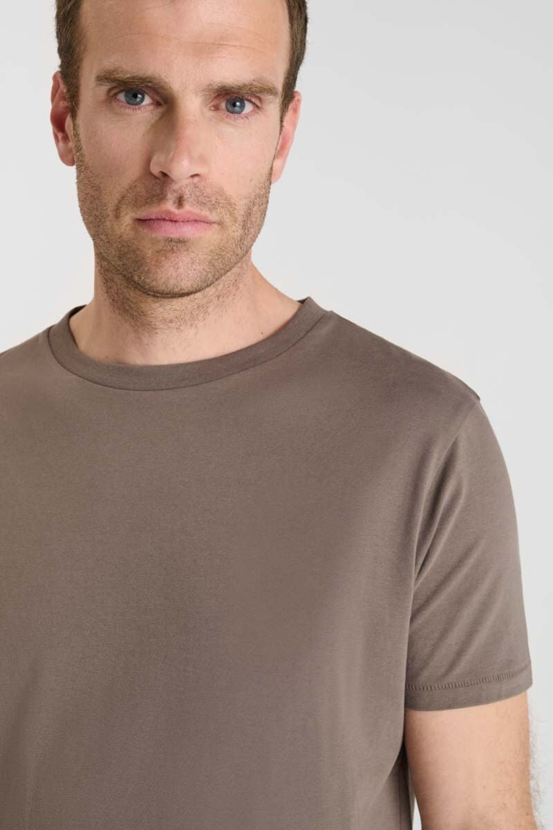T-shirt Obrown
