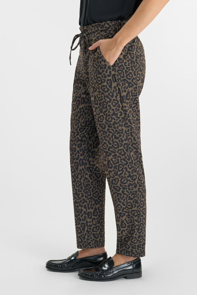Hose Leopa