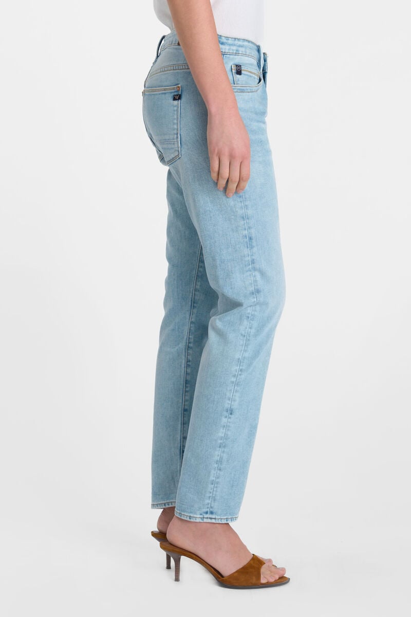 Jeans 200/43 boyfit Sea blau Nr.5