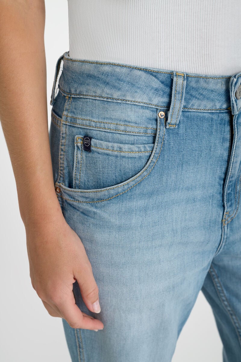 Jeans 400/60 girlfriend Jam blau Nr.5