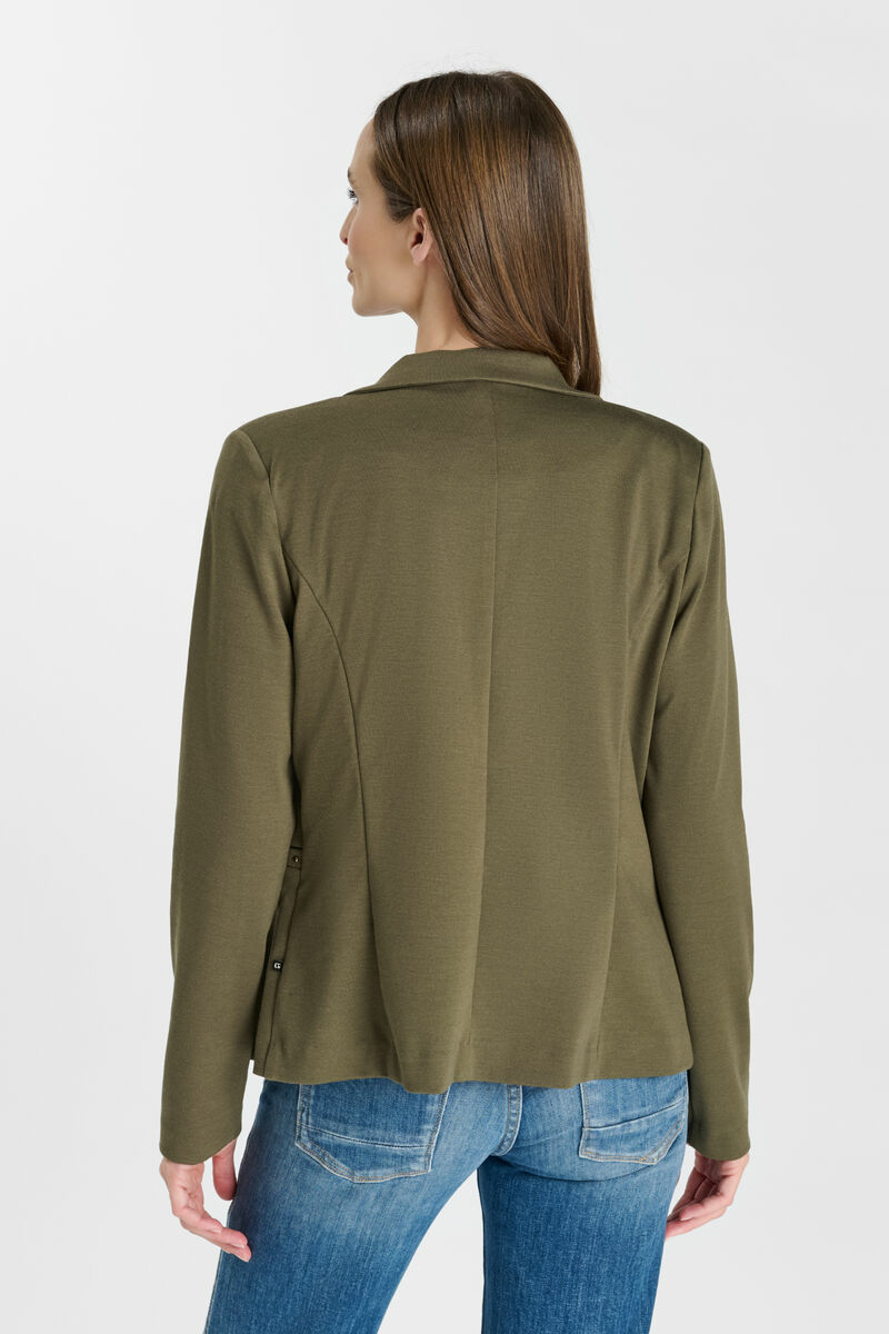 Jacke Lesly