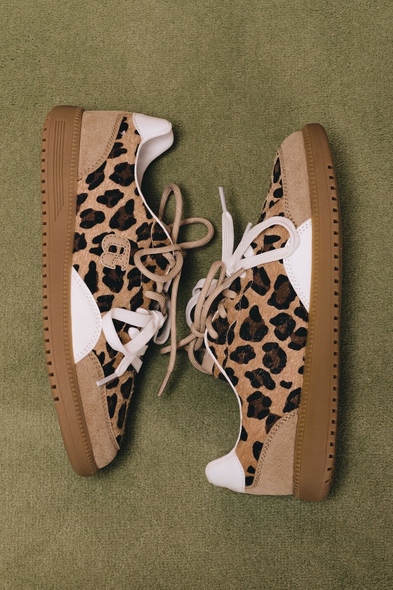 Tess Leo Sneaker