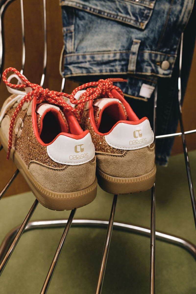 Tess Cooper Sneaker