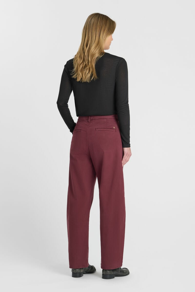 Tasia Hose 