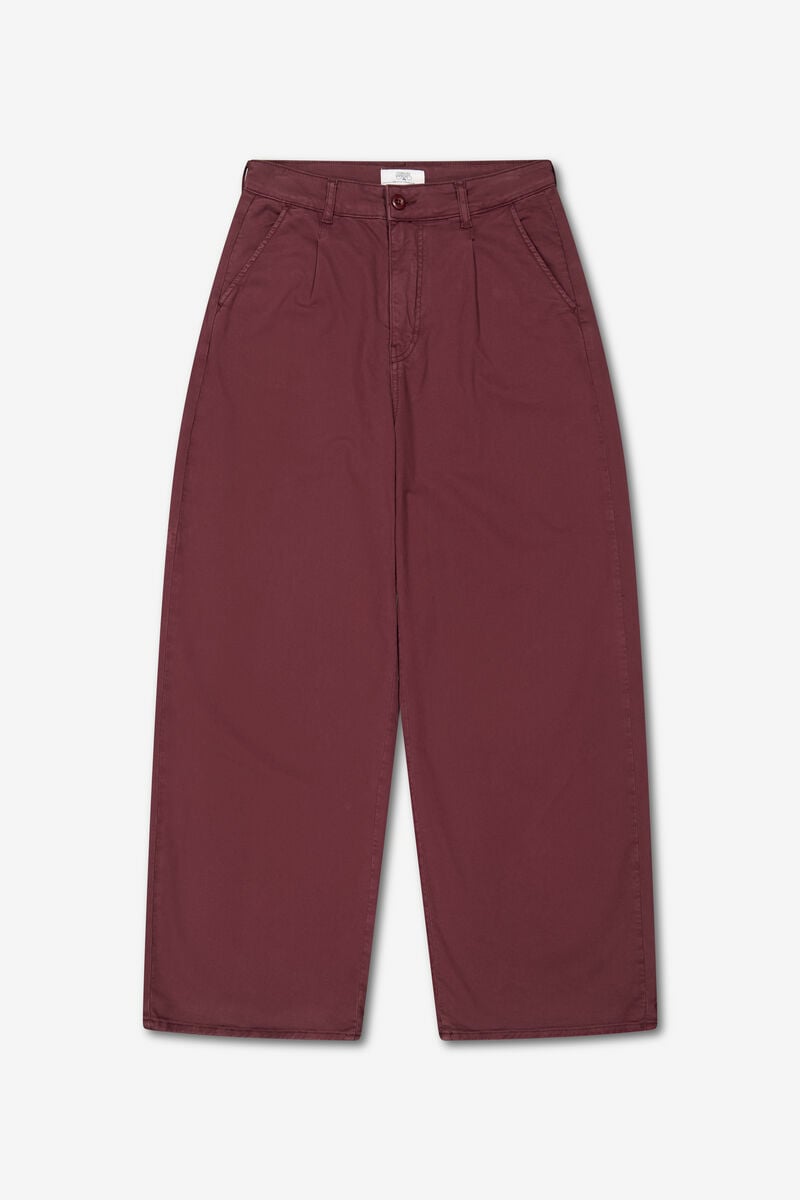 Tasia Hose 