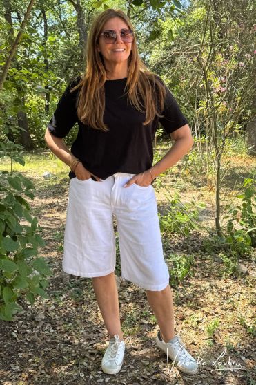 Bermuda Anaïs aus weißem Jeansstoff by Véronika Loubry