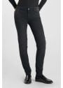 BLACK / BLACK
