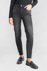 BLACK / BLACK