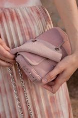 POWDERY PINK