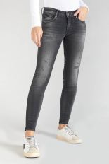 BLACK / BLACK