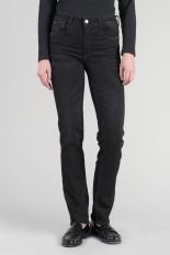 BLACK / BLACK