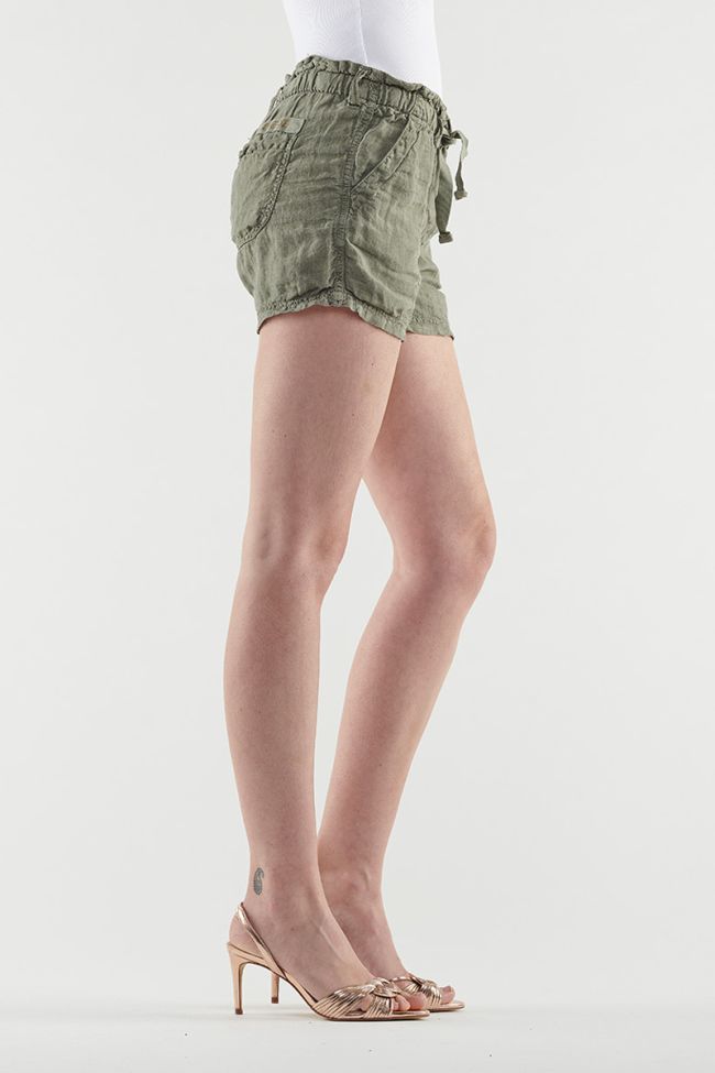 Kurze Shorts in Khaki