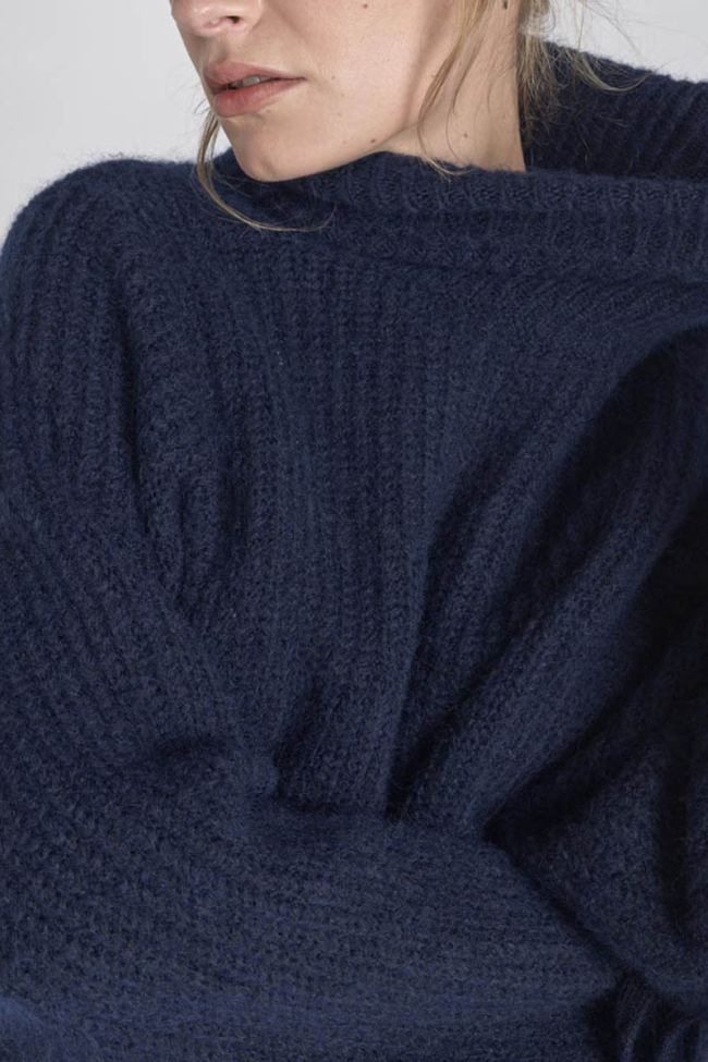 Pullover Street in blau