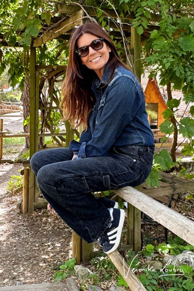 Lockeres blaues Jeanshemd Gérard by Véronika Loubry