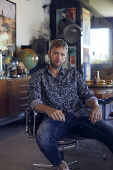 Hemd Fibor mit schwarz-weißem Blumenmuster