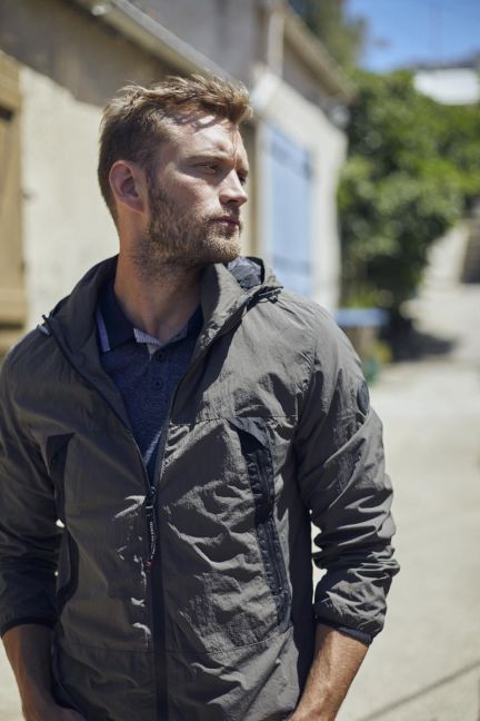 Windjacke Kovar in Khaki Braun