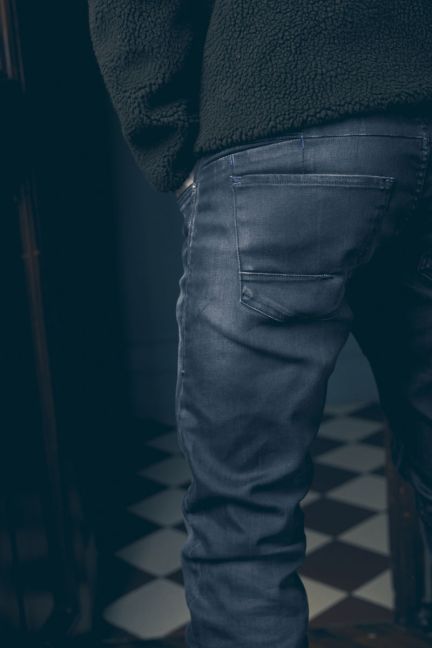 Jeans 700/11 slim Musset beschichtet blau-schwarz Nr.3