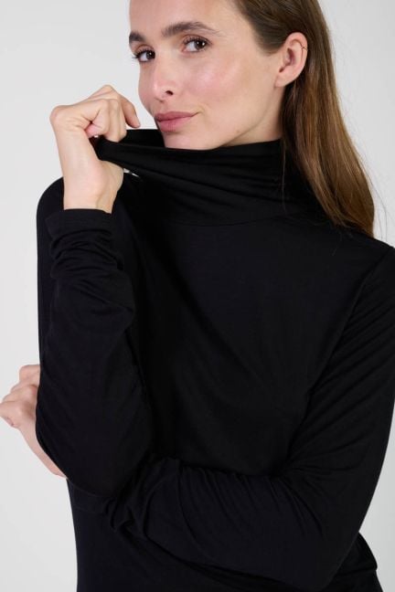 T-shirt Nammy in schwarz