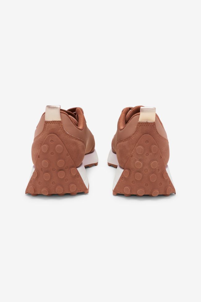 Run Sneakers in camel